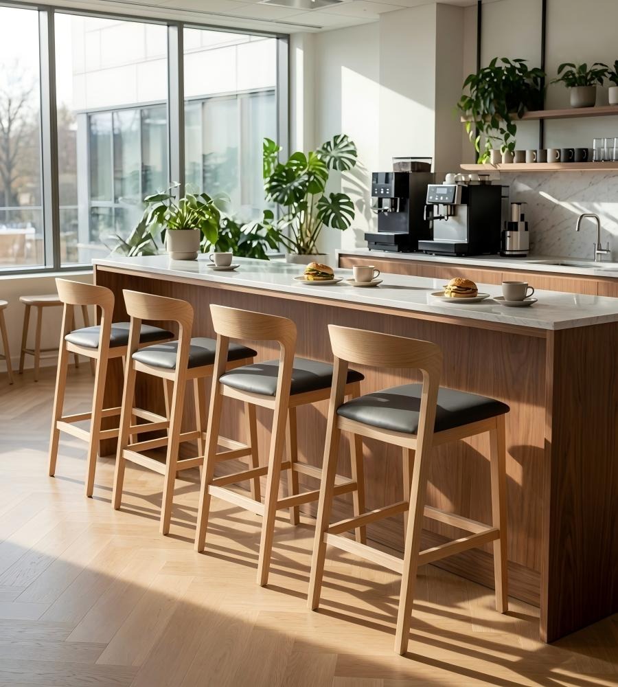 北歐簡約原木色實木黑PU皮低背吧椅 Nordic Minimalist Natural Solid Wood Black Bar Stool