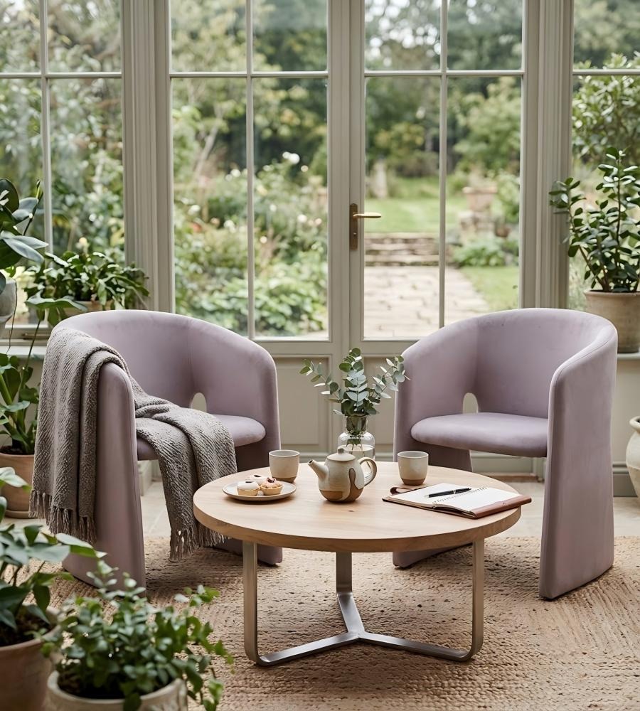 弧型包覆休閒椅 Curved Wrap-Around Lounge Chair
